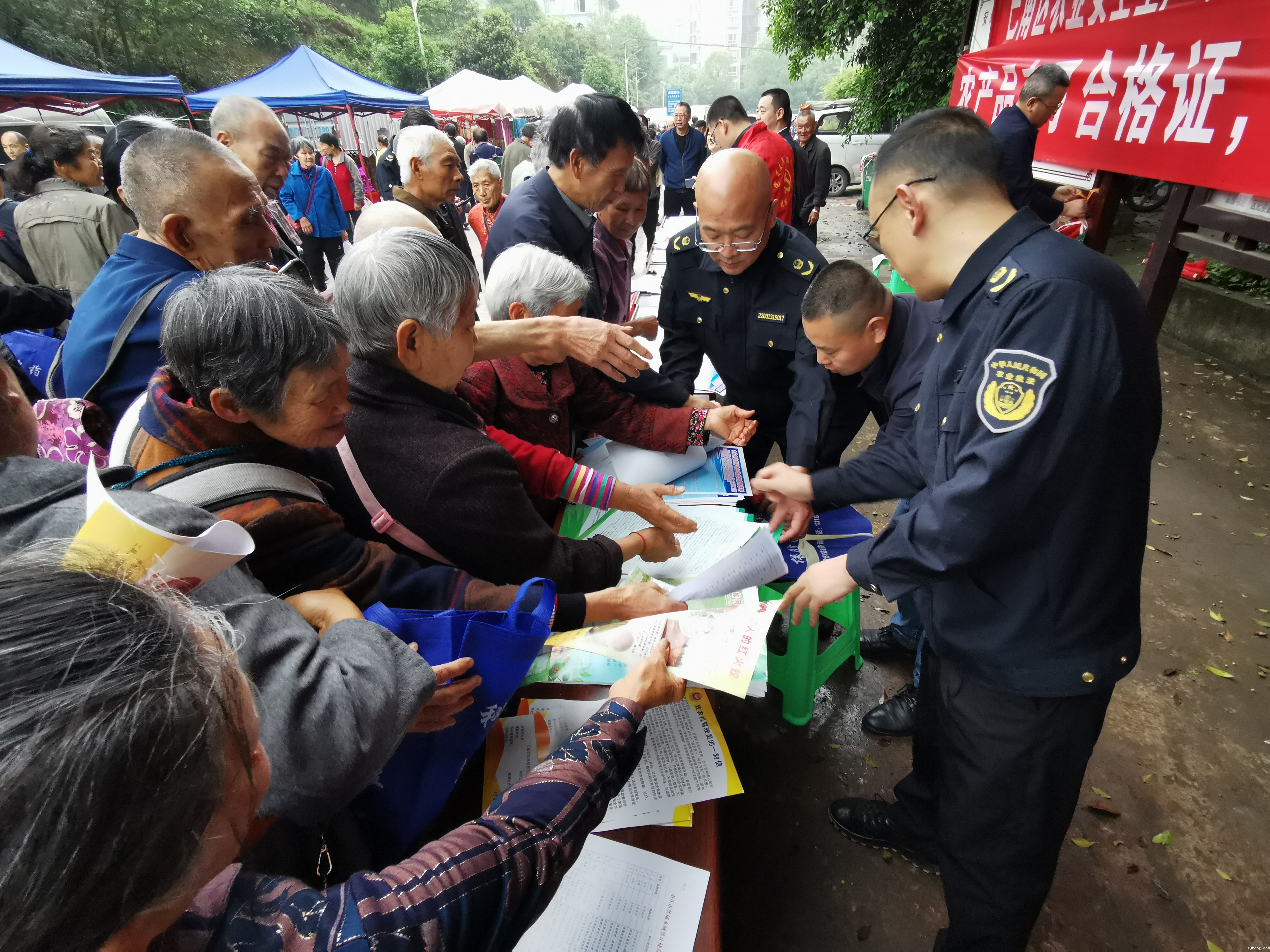 农资打假保春耕暨农业普法宣传活动 (2).jpg